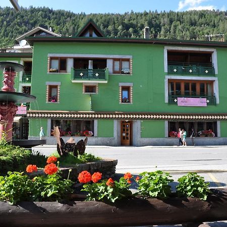 Hotel Torena Aprica Exterior photo