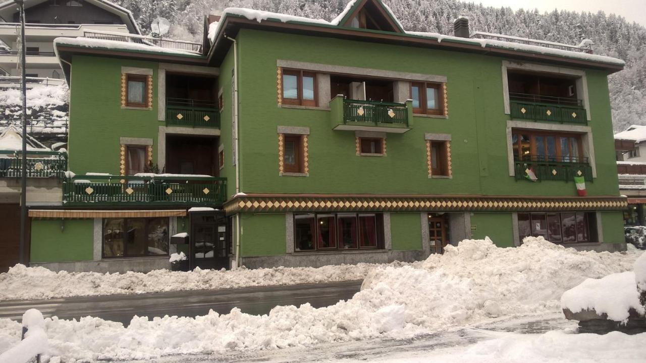 Hotel Torena Aprica Exterior photo