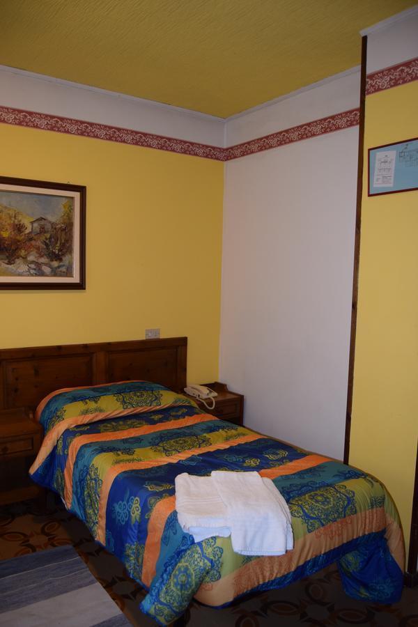 Hotel Torena Aprica Exterior photo